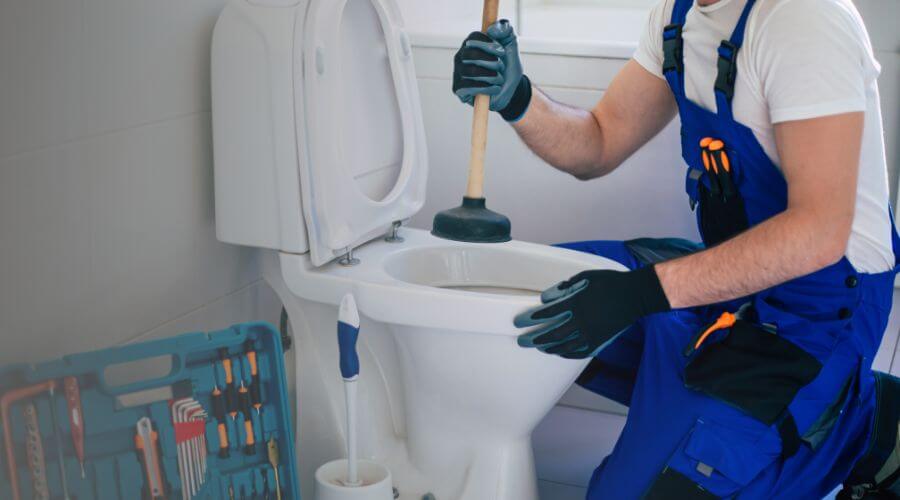 Professional emergency plumbing in De Pere, WI